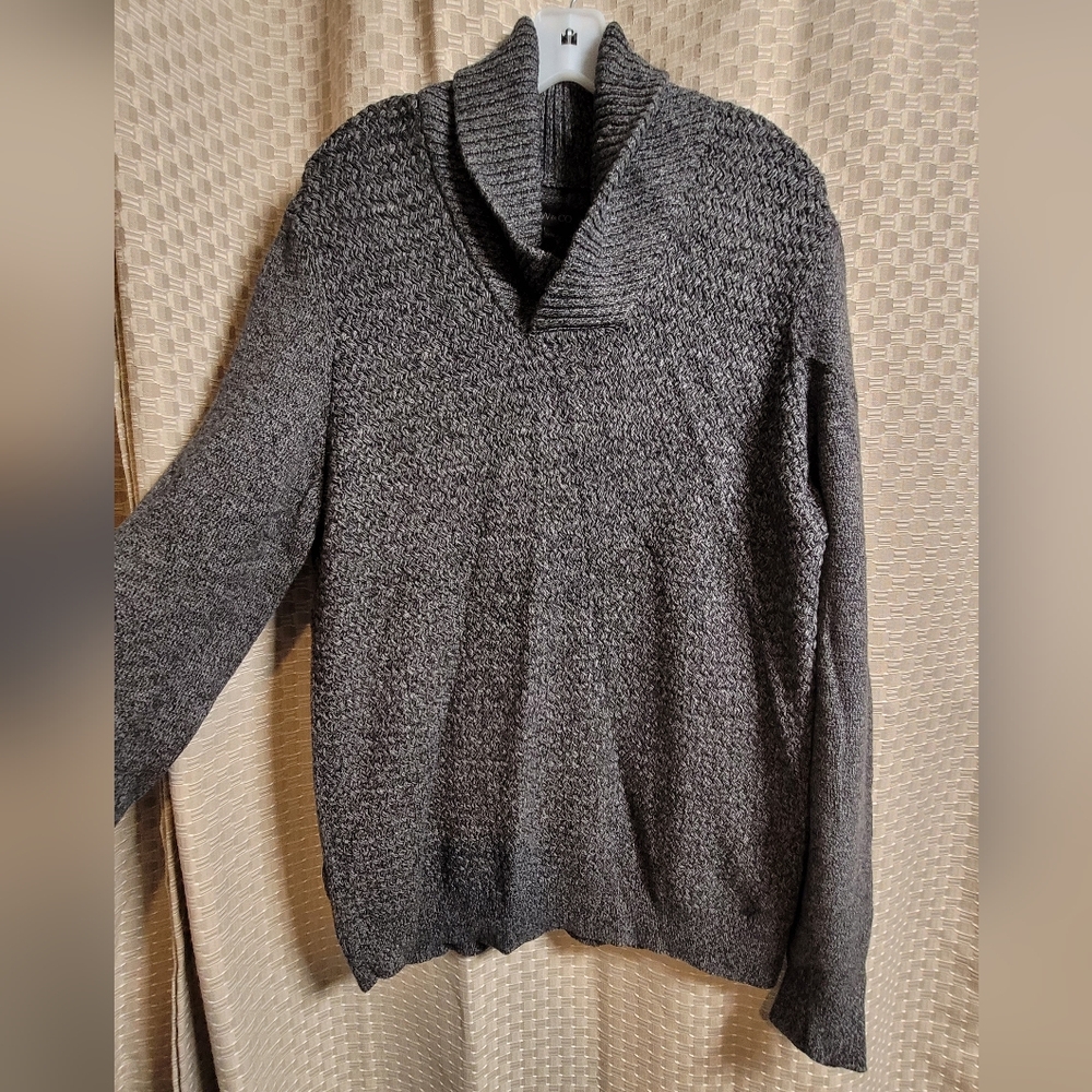 Men's grey knit RW&CO sweater